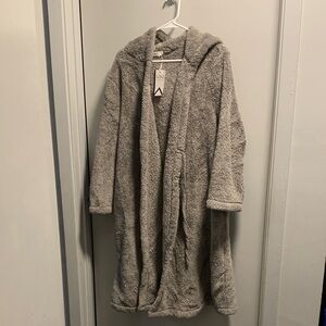 NWT Oversized Light Gray Teddy Robe